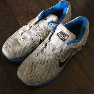 Like New Men’s Nike Vomero 5’s